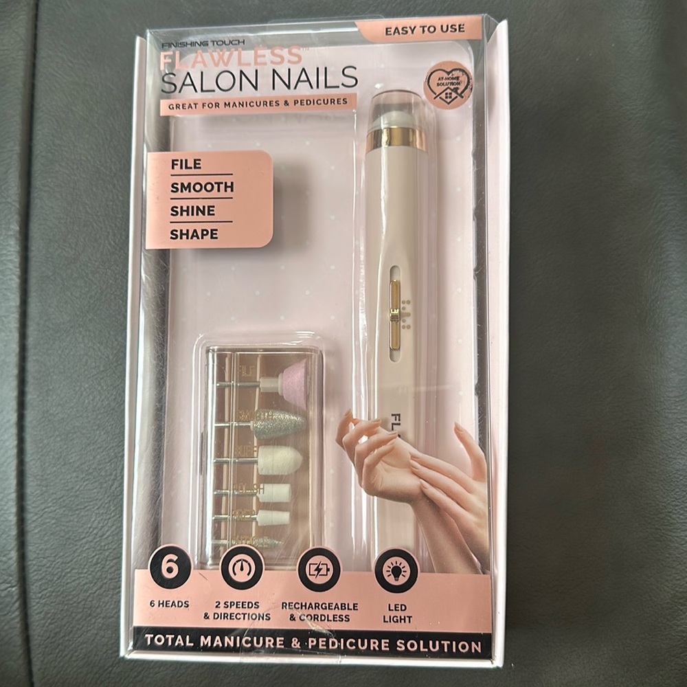 Flawless salon nails